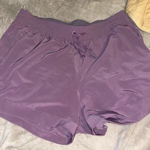 BNWOTLululemon shorts